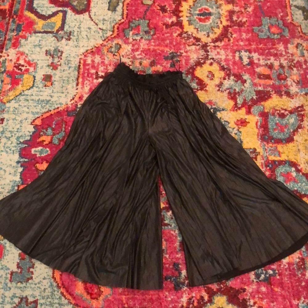 Zara wide leg, elastic waist pants. XS